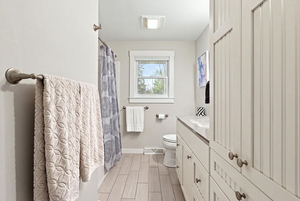 48 Audubon Cir Barnstable — Photo 9 of 35