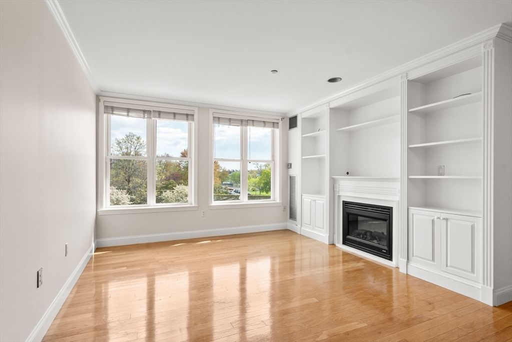 73 Chelsea St #305 Boston — Photo 13 of 22