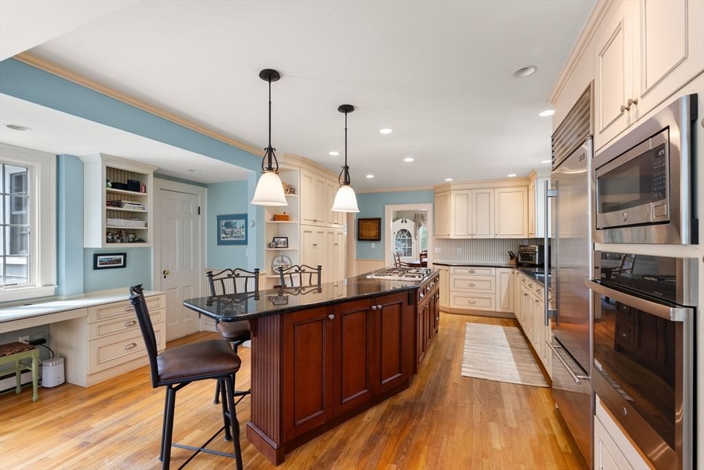 11 Hillcrest Rd Marblehead — Photo 7 of 41
