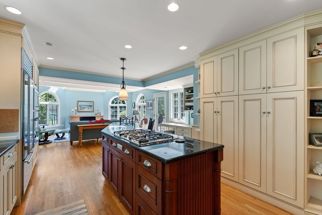 11 Hillcrest Rd Marblehead — Photo 8 of 41