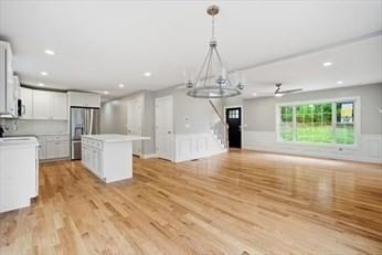 23 High Bluff Belchertown — Photo 12 of 39