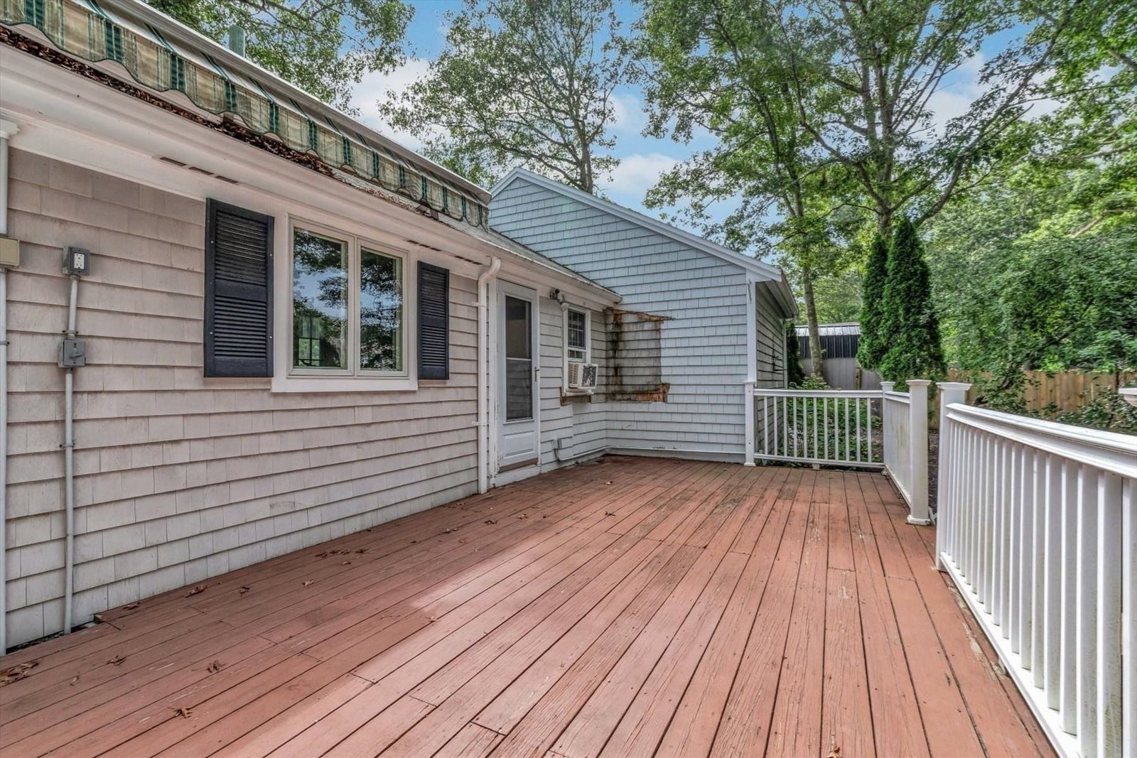 67 Lakefield Rd Yarmouth — Photo 3 of 31