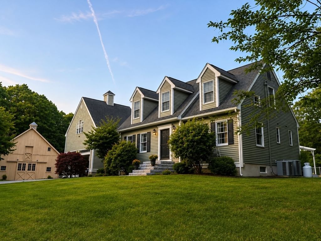 Property at 52 Moore Ln, Northborough, MA 01532