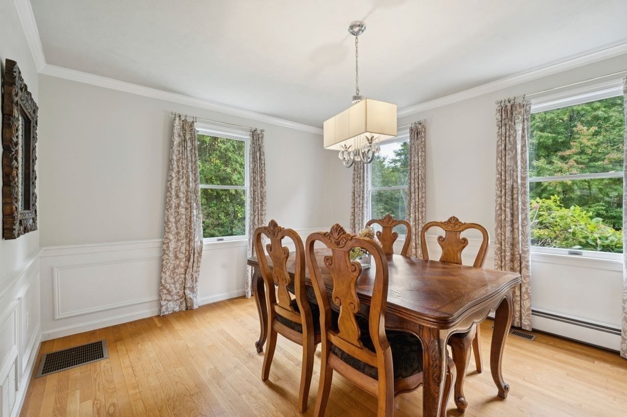 52 Moore Ln Northborough — Photo 10 of 41