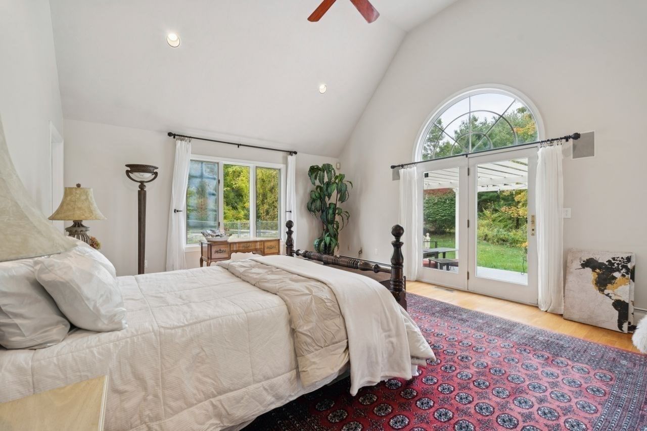 52 Moore Ln Northborough — Photo 14 of 41