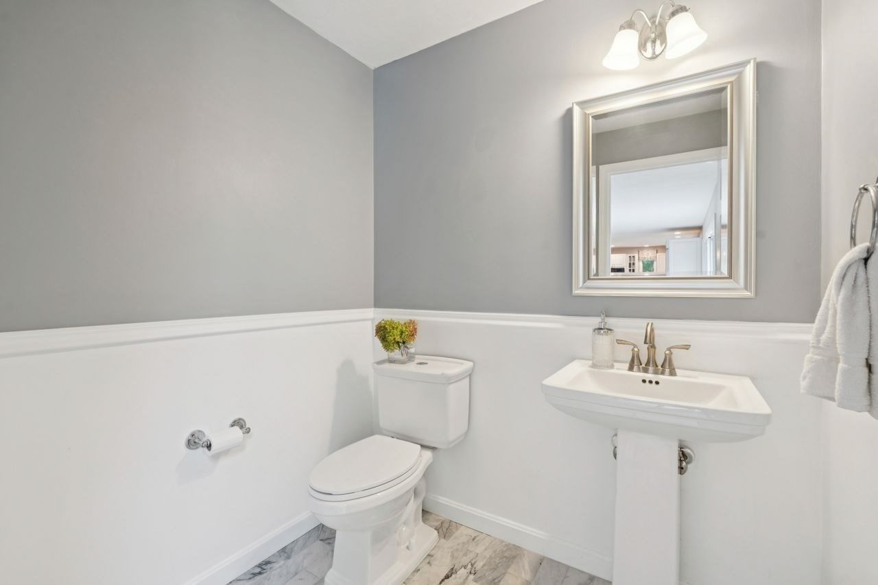 52 Moore Ln Northborough — Photo 26 of 41