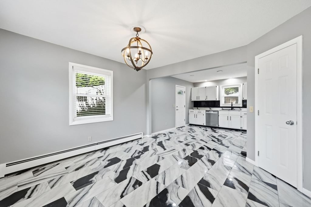 5 Timber Ln Holyoke — Photo 12 of 32
