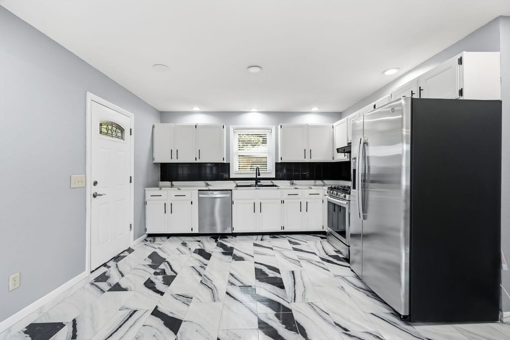 5 Timber Ln Holyoke — Photo 13 of 32