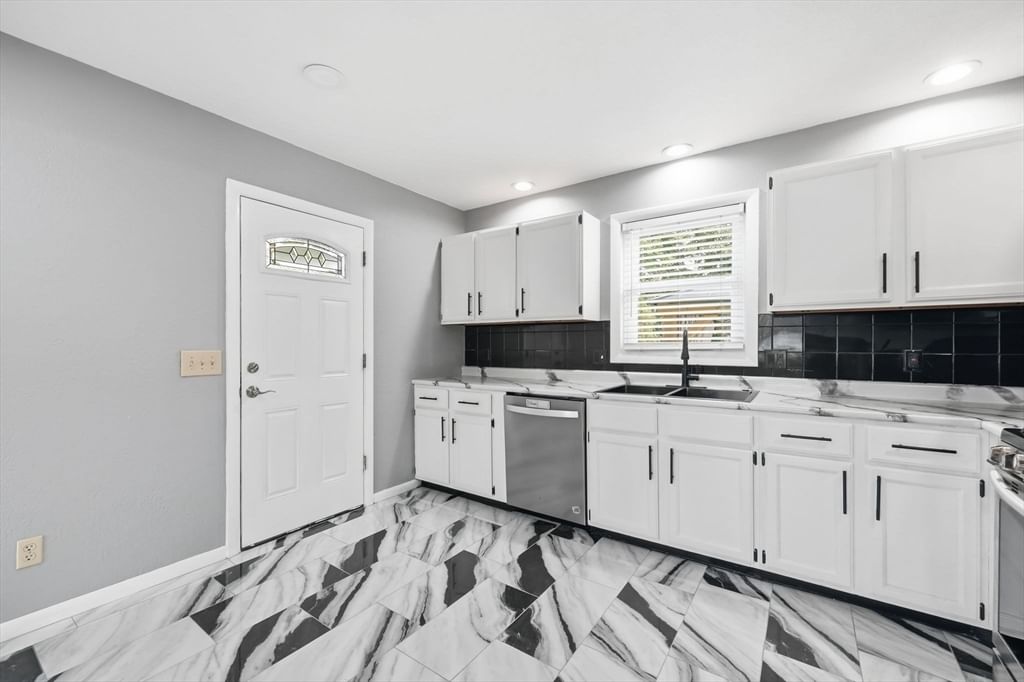 5 Timber Ln Holyoke — Photo 14 of 32