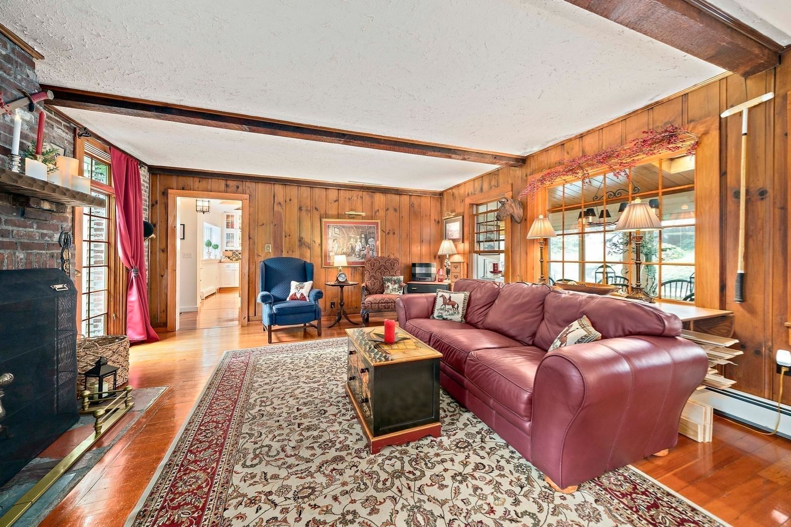 781 Ferry St Marshfield — Photo 17 of 41