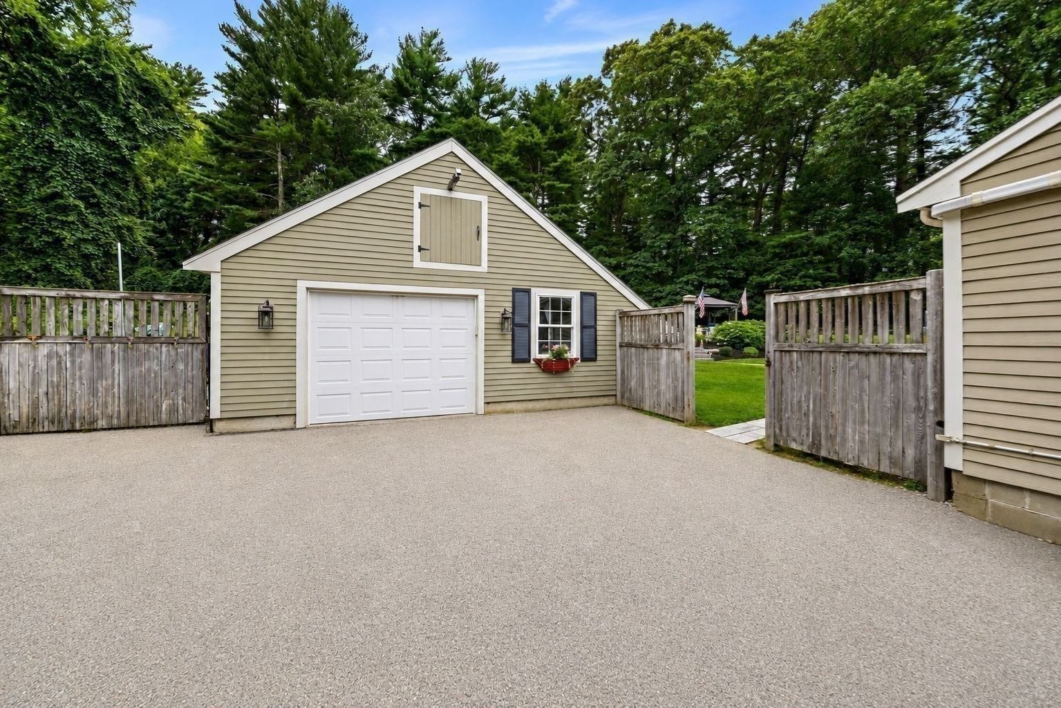 781 Ferry St Marshfield — Photo 31 of 41