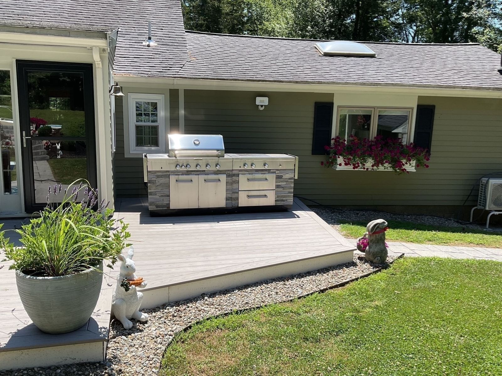 781 Ferry St Marshfield — Photo 34 of 41