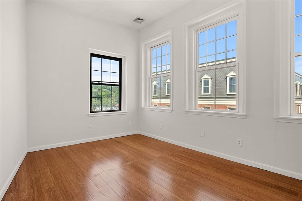62 Wingate Street Haverhill — Photo 3 of 14