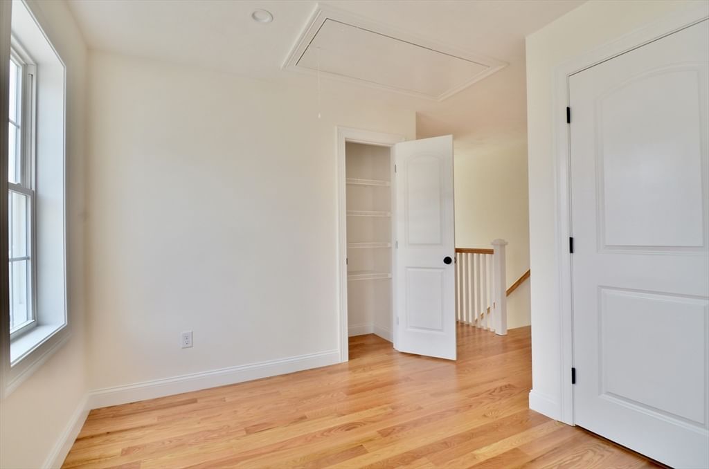 23D Crownshield #23D Uxbridge — Photo 20 of 24