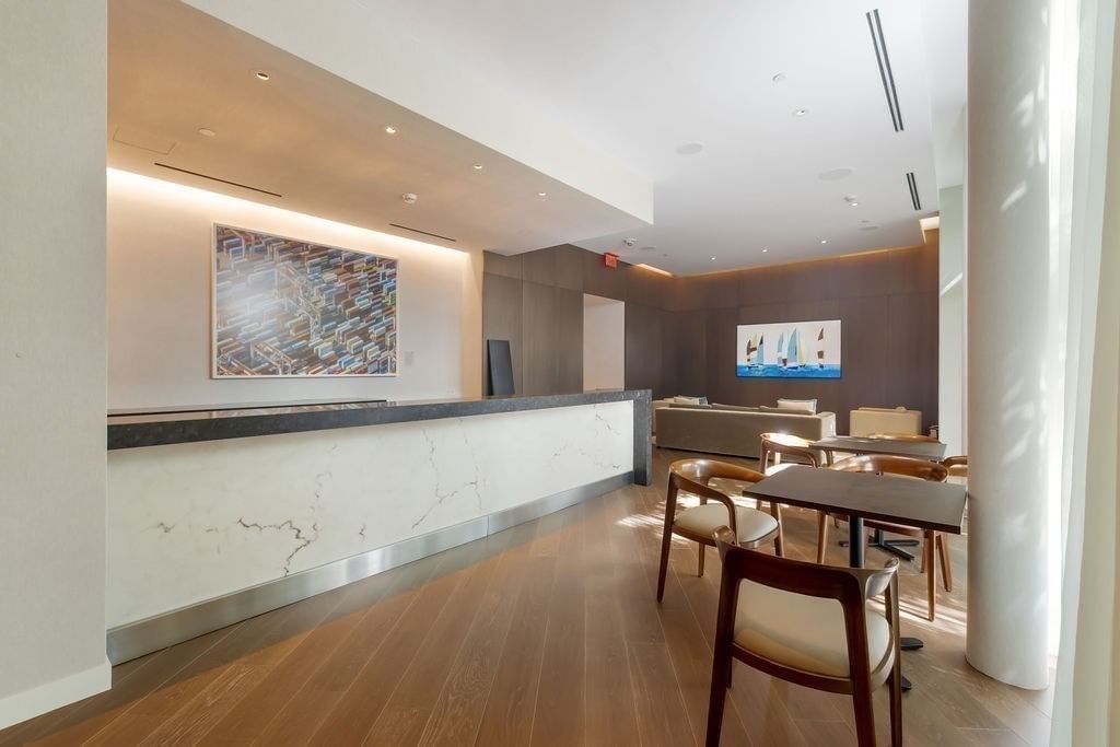 580 Washington St #PHE Boston — Photo 33 of 42