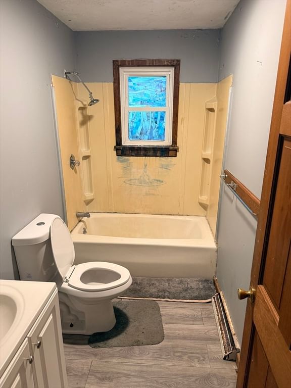 16 Assonet Blvd Freetown — Photo 10 of 23