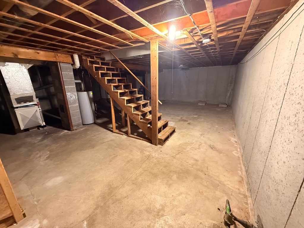 16 Assonet Blvd Freetown — Photo 19 of 23