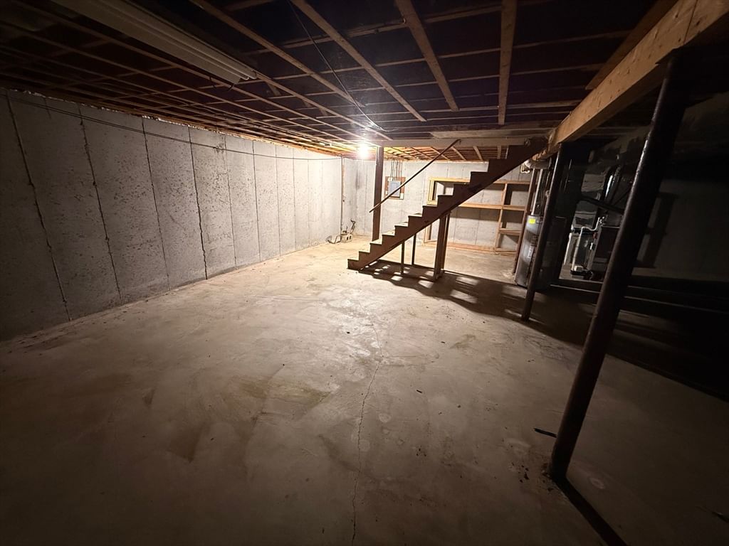 16 Assonet Blvd Freetown — Photo 20 of 23