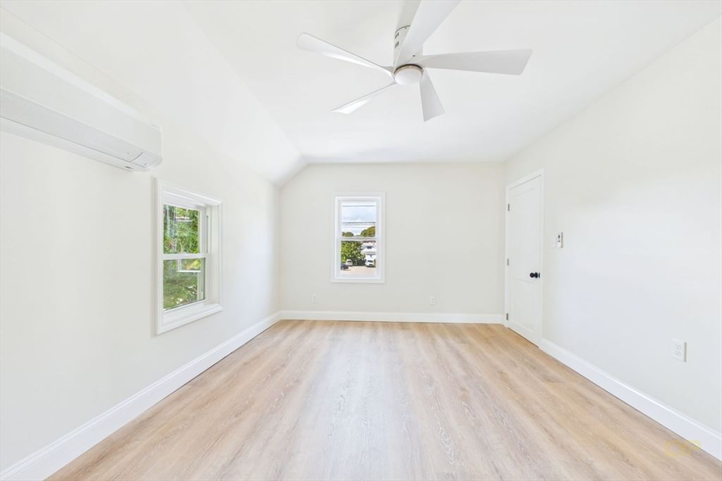 61 Bridge St Fairhaven — Photo 18 of 37