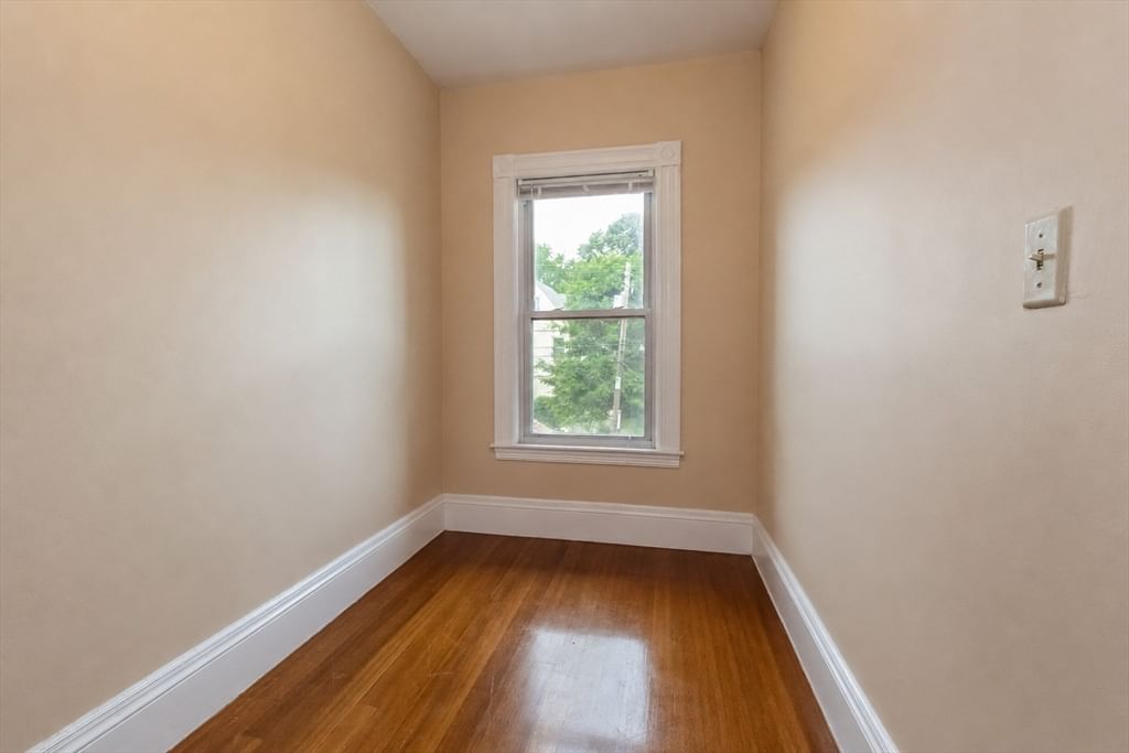 27 Parsons #27 Boston — Photo 10 of 23