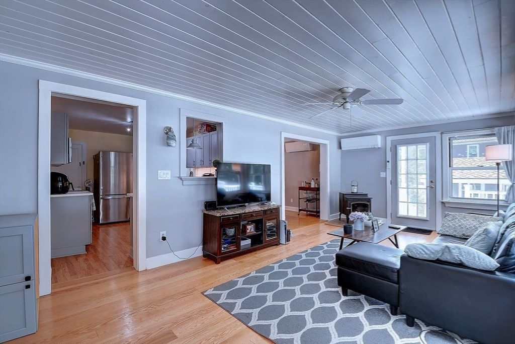647 Main Street #A Oxford — Photo 10 of 36