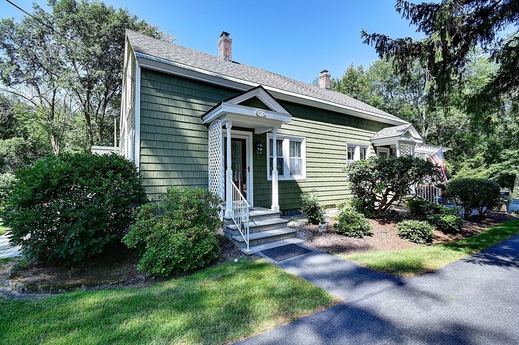 647 Main Street #A Oxford — Photo 3 of 36