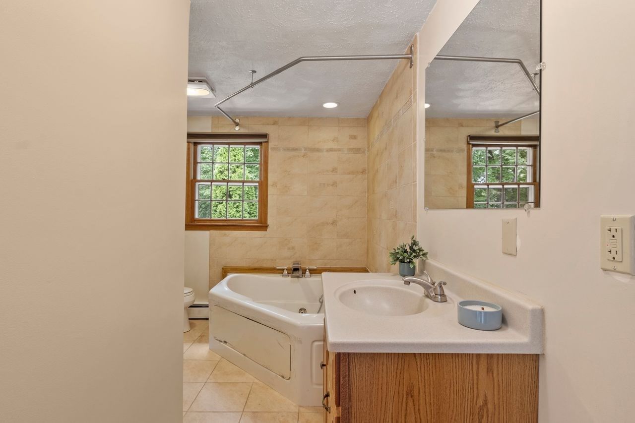 4 Apple Tree Ln Wilmington — Photo 15 of 33
