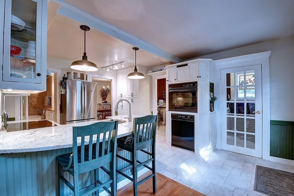 647 Main St #B Oxford — Photo 16 of 42