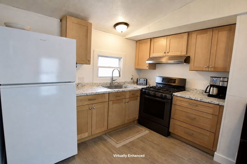 170 Rockland St. Unit 5