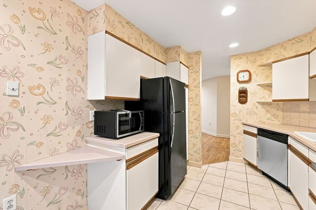 770 Salisbury #322 Worcester — Photo 16 of 35