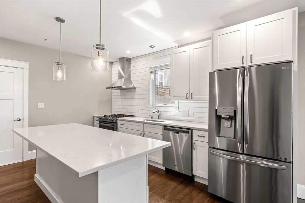 251 Rantoul St #1 Beverly — Photo 16 of 40
