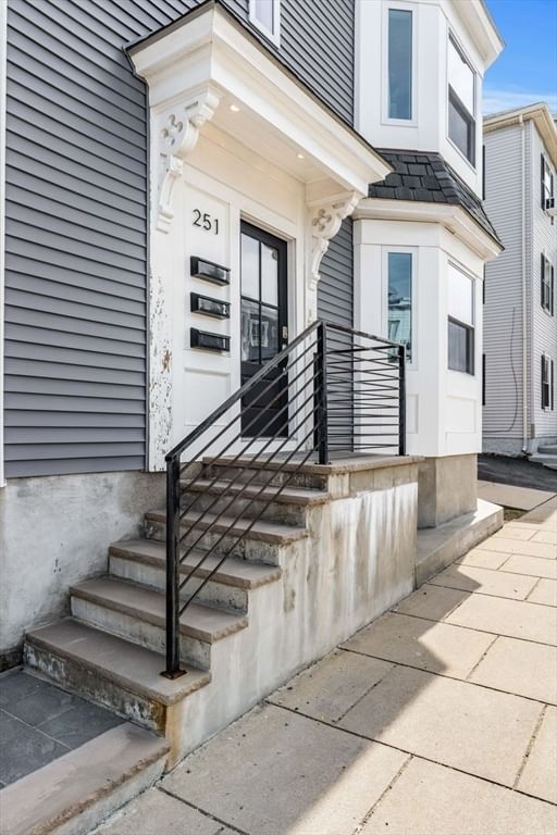 251 Rantoul St #1 Beverly — Photo 3 of 40