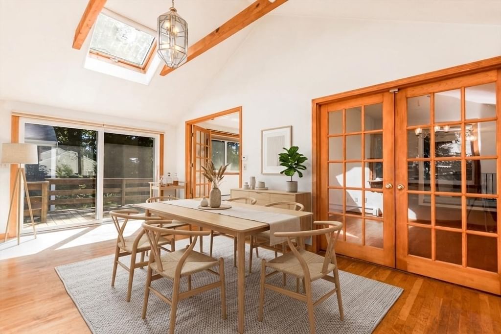 8 Laura Ln Bourne — Photo 10 of 41