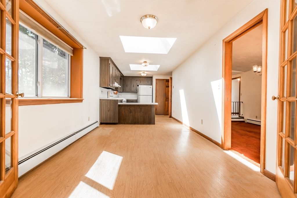 8 Laura Ln Bourne — Photo 13 of 41