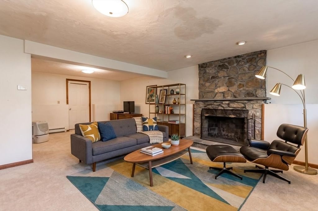 8 Laura Ln Bourne — Photo 19 of 41