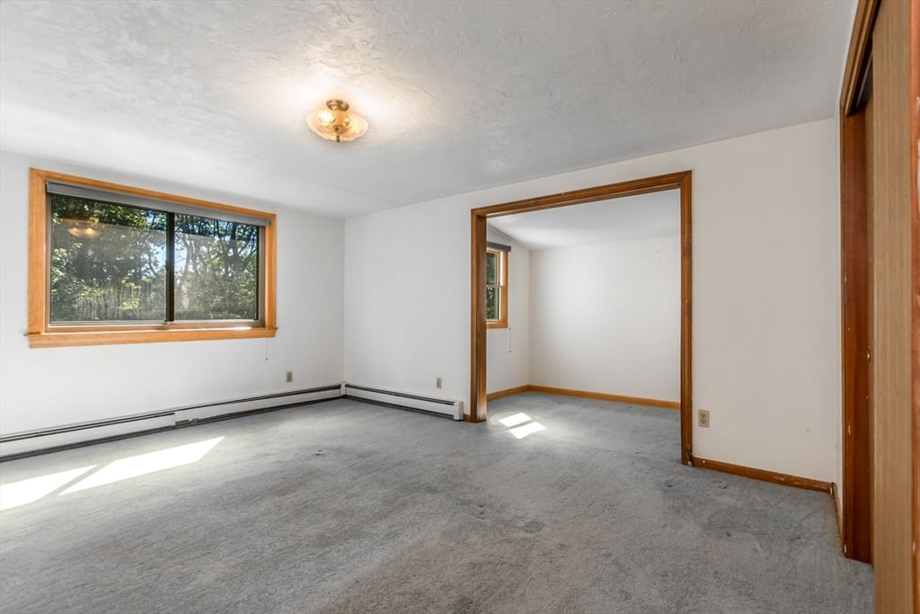 8 Laura Ln Bourne — Photo 22 of 41