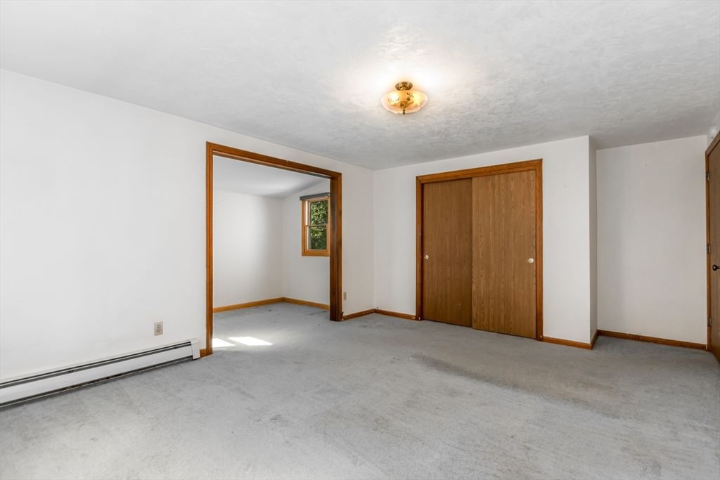 8 Laura Ln Bourne — Photo 24 of 41