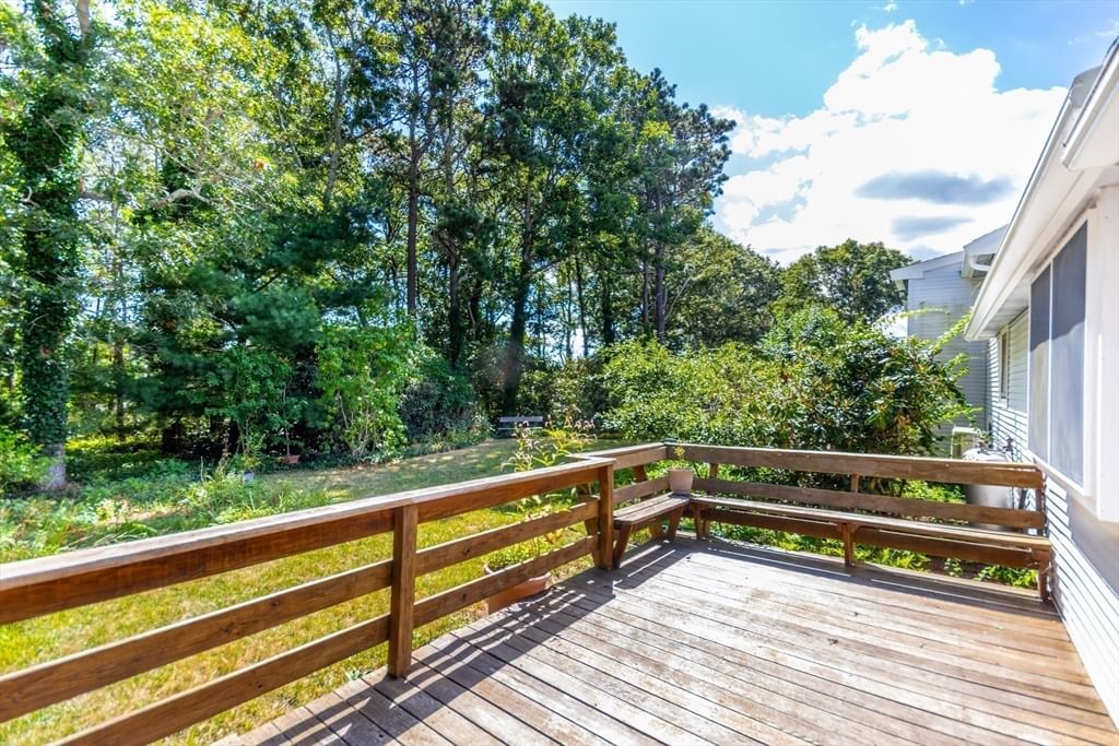 8 Laura Ln Bourne — Photo 37 of 41