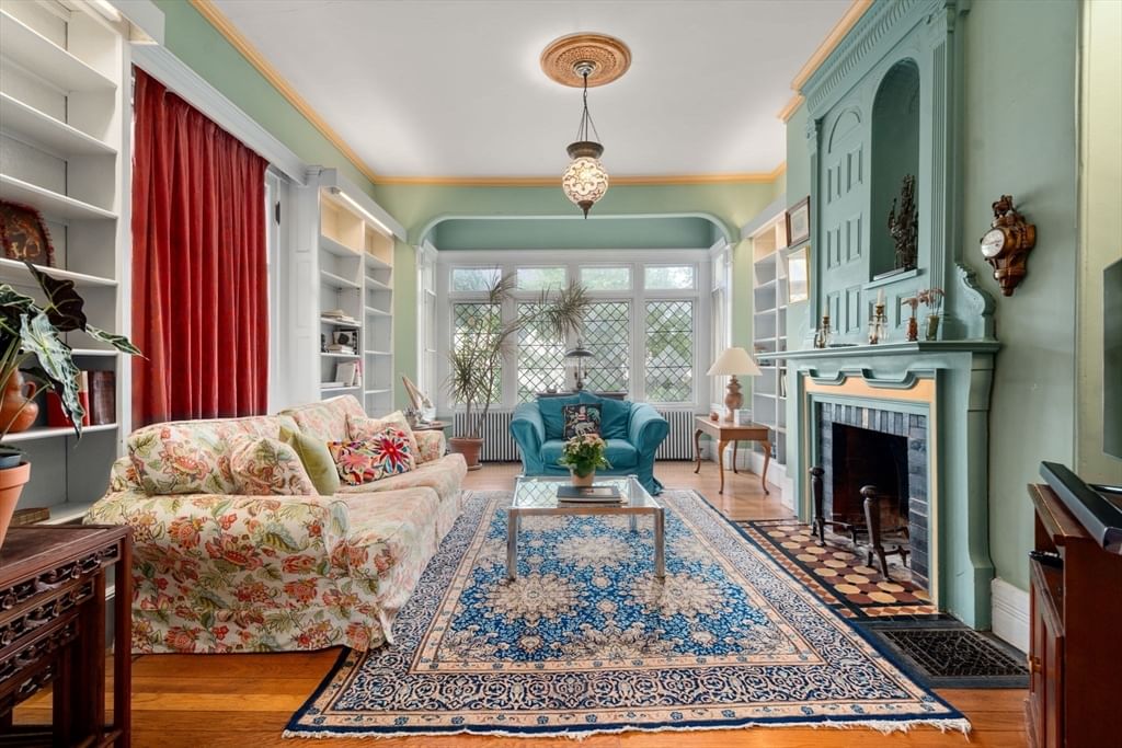 186 Highland Ave Newton — Photo 4 of 29
