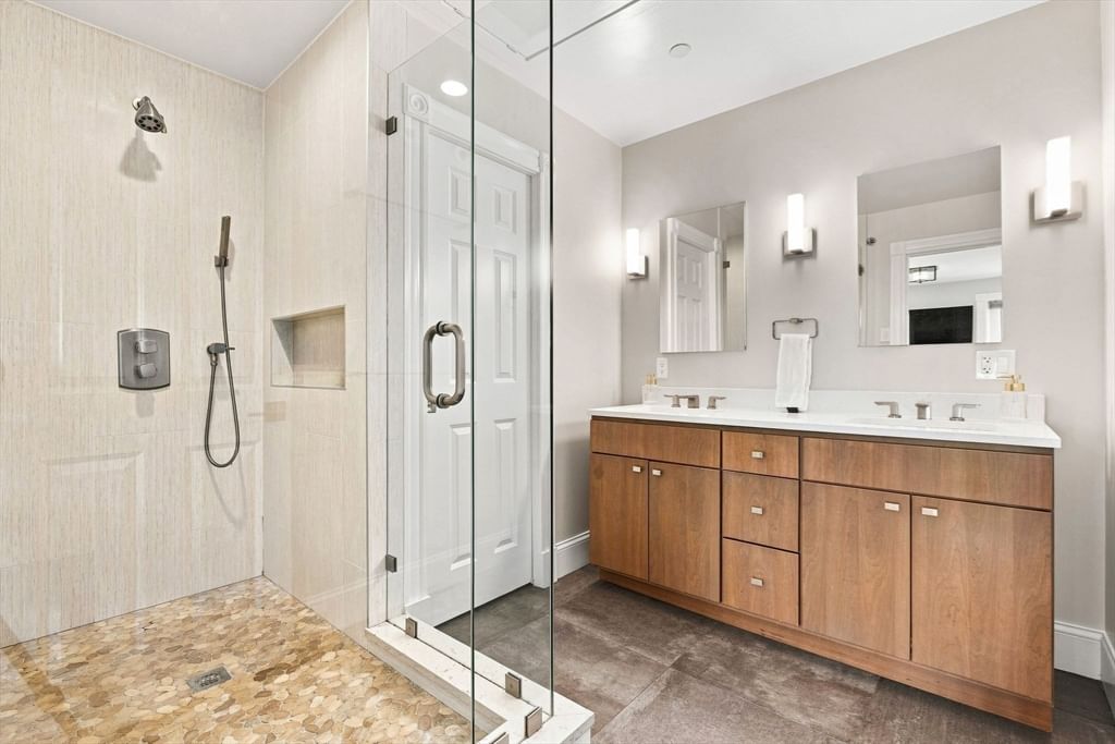 31 Bowdoin St #4 Boston — Photo 17 of 30
