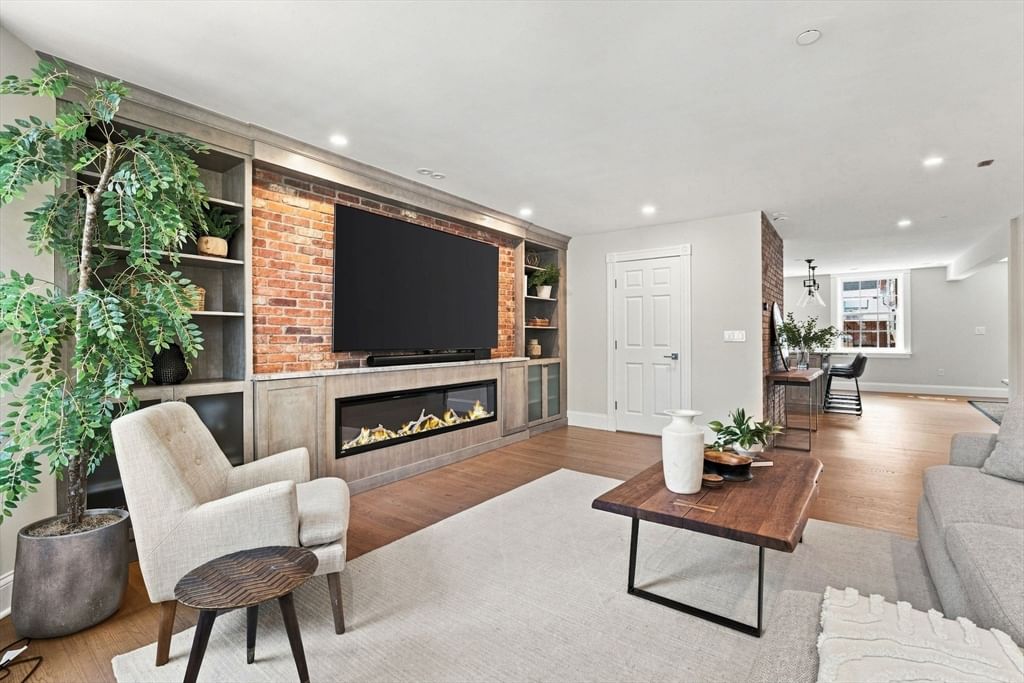 31 Bowdoin St #4 Boston — Photo 4 of 30