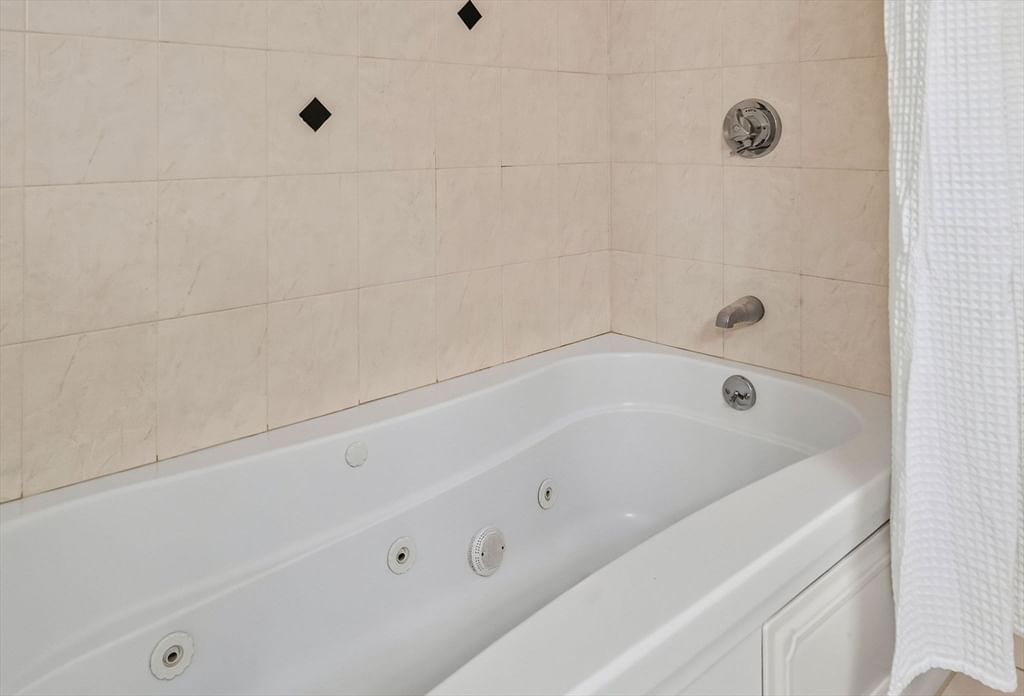 161 E Cottage #2 Boston — Photo 24 of 29