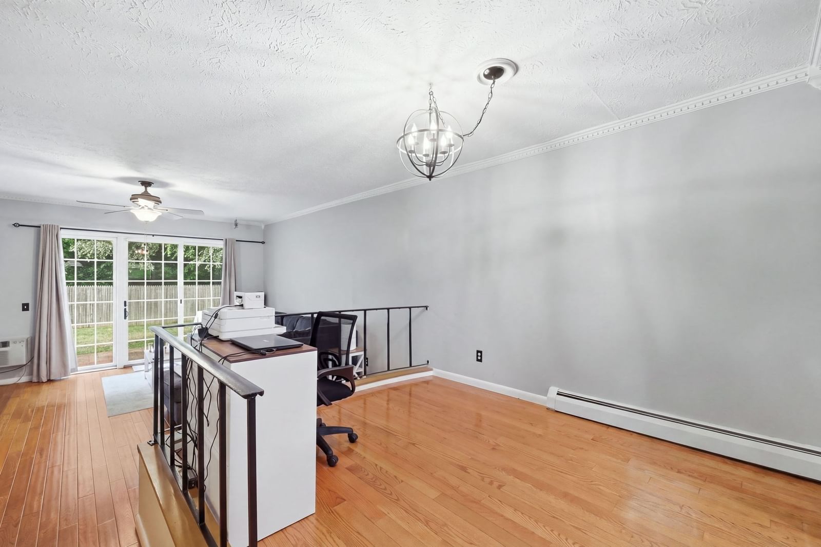 142 Autumn St #G Agawam — Photo 12 of 25