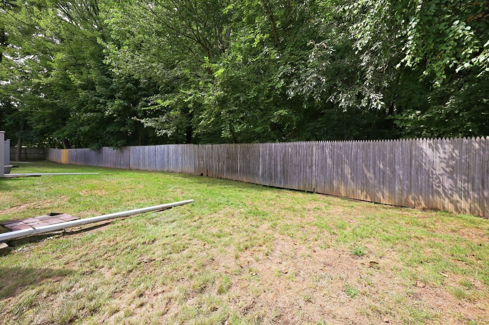 142 Autumn St #G Agawam — Photo 25 of 25