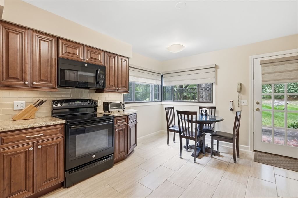 5 Rollingwood Dr Worcester — Photo 16 of 38