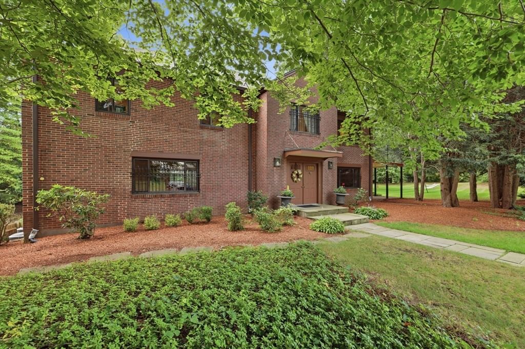 5 Rollingwood Dr Worcester — Photo 3 of 38