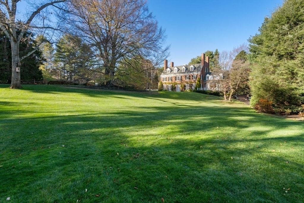 71 Sears Road Brookline — Photo 15 of 18