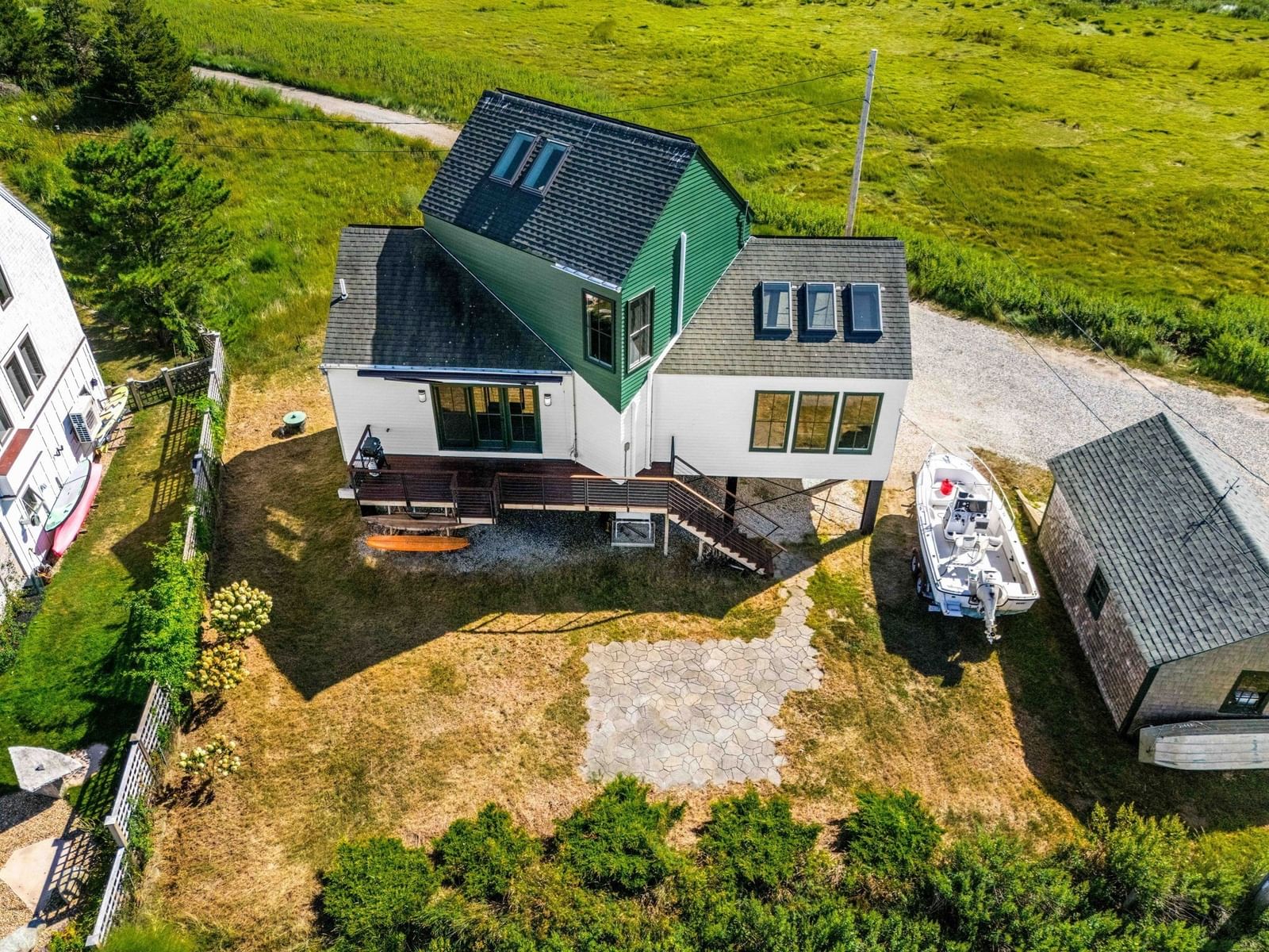 Listing Image 4