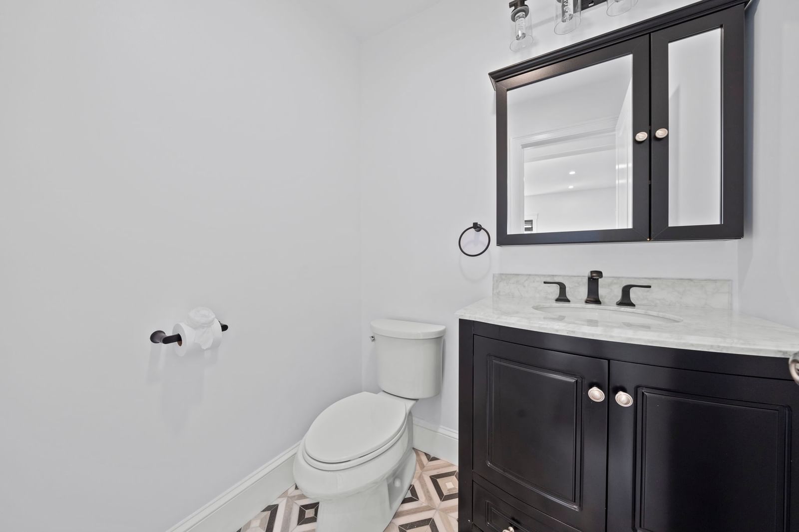248 Presidents Ln #6 Quincy — Photo 14 of 40