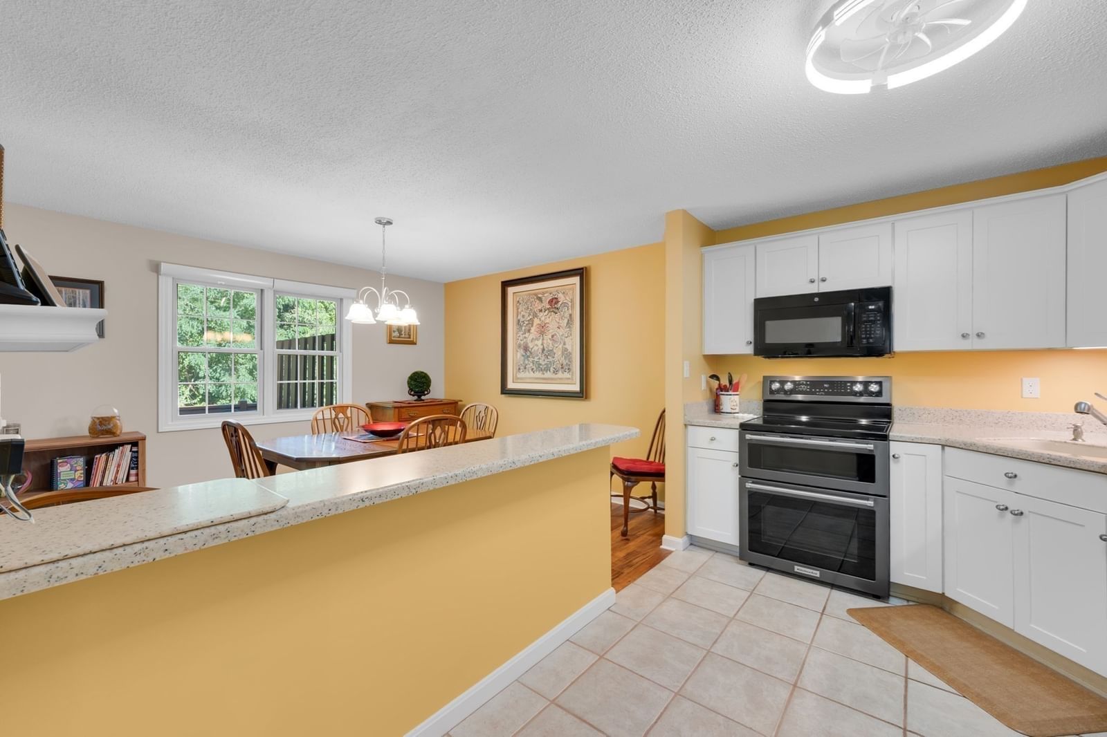 36 Betsy Ross Cir #36 Sturbridge — Photo 11 of 38